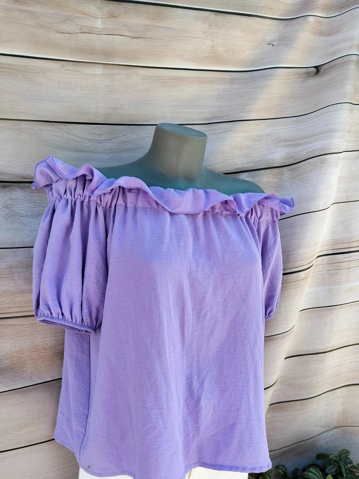Purple short-sleeved ruffled top 💜 – photo 2